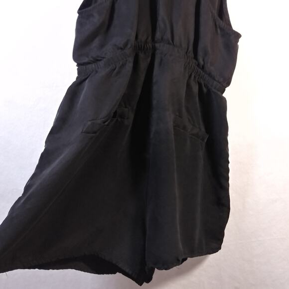 Honey Punch Black Romper Shortalls Pockets Size M - Picture 9 of 10